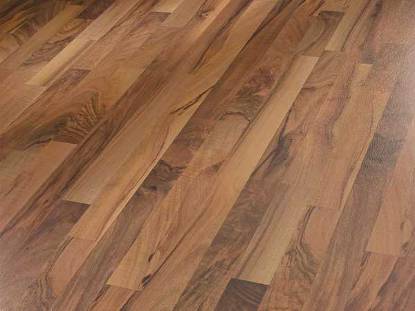 Laminat Nussbaum 6615 Schiffsboden