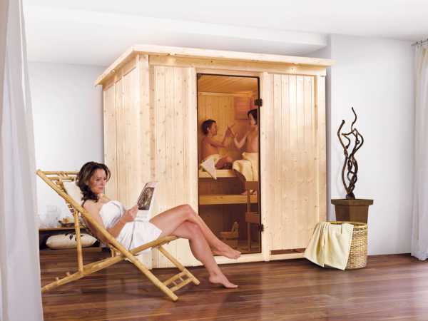Systemsauna Sodin mit Dachkranz, bronzierte Ganzglastür